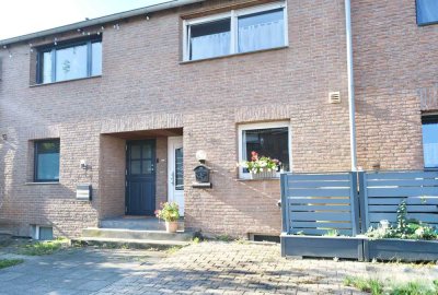 Charmantes Reihenhaus mit Anbau und Stellplatz in in 1A-Lage von Neuss-Gnadental