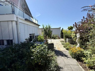 Barrierefreie Erdgeschosswohnung mit Wintergarten, Terrasse & Garagenstellplatz in Cham-West