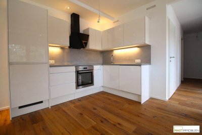 Beeindruckende 3 Zimmer Wohnung mit Top-Ausstattung im beliebten 23. Bezirk - Nähe SCS/Wien