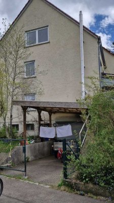 Charmantes, helles Haus mit Garten, ideal für Familien mit Kindern und Tieren.