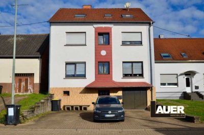 Mehrfamilienhaus mit 3 Wohneinheiten und großem Garten