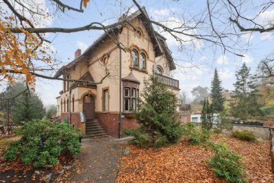 Villenjuwel mit viel Potential in Nikolassee