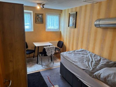 Möbliertes Zimmer in zweier WG