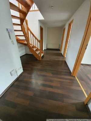 Schöne Wohnung in Gablenz mit Terrasse und Balkon