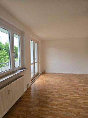 Familienwohnung! 4 -Raumwohnung mit Wanne & Balkon