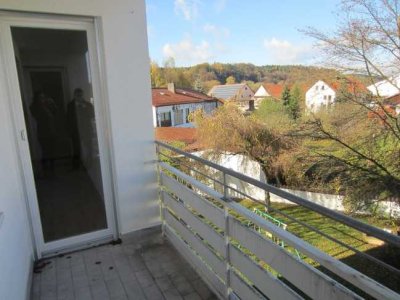 Große und helle 3-Zimmer DG Wohnung mit Dachterrasse