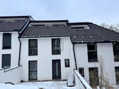 NEUES REIHENHAUS IN GRÜNRUHELAGE