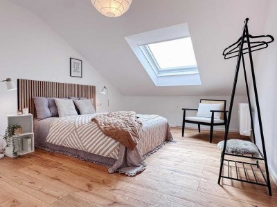 sofort verfügbar: 3 Zimmer neu renoviert mit Balkon und Stellplatz