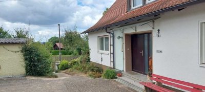 Vielseitiger ehemaliger Bauernhof mit großem Grundstück – Wohnen, Arbeiten  Gestalten