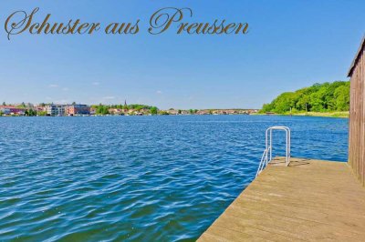Schuster aus Preussen - Malchow - Villa mit Bootshaus am Malchower See, auf 2.000 m² Grund mit 2 ...