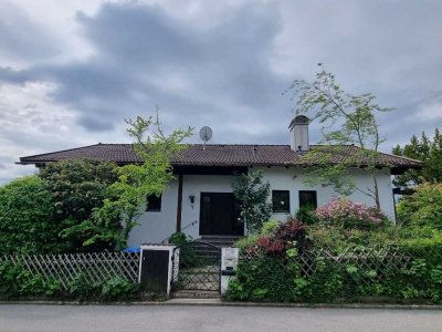 Ca. 860 m² - Einfamilienhaus mit Einliegerwohnung