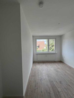 Seltene Gelegenheit in attraktiver Lage - Moderne 3-Zimmer mit TOP Einbauküche und Balkon