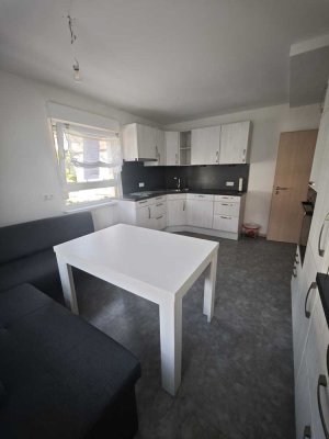 Charmante Maisonette-Wohnung mit Garten, Garage und moderner Einbauküche in Eberbach.