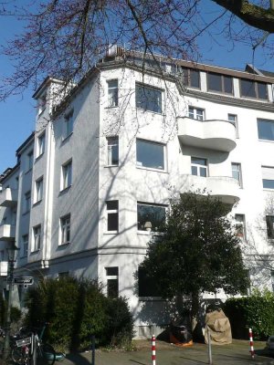 Luxuriöse Wohnung im Penthouse-Style - im Herzen von Oberkassel (VB 960.000 €)