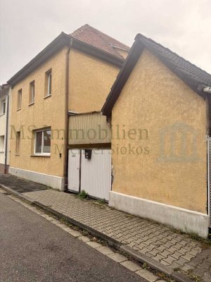 *** Charmantes Zweifamilienhaus mit Potenzial  – ca. 341 m² Grundstück ***