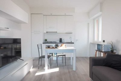 Exklusive, modernisierte 1,5-Zimmer-Wohnung mit Einbauküche in Kassel