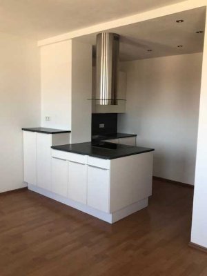 Sehr gepflegte 1-Zimmer-Wohnung mit Einbauküche und TG-Stellplatz in Nürnberg