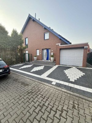 Traumhafte Terrassenwohnung mit eigenem Garten  in ruhiger Einfamilienhaus Lage