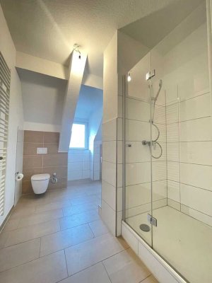 *kernsanierte und hochwertige Altbauwohnung*Tageslichtbad*Holsterhausen*