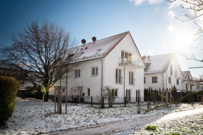 Lichtdurchflutetes, exklusives & luxuriöses, energieeffizientes  Haus (DHH) in Olching - See/Amper