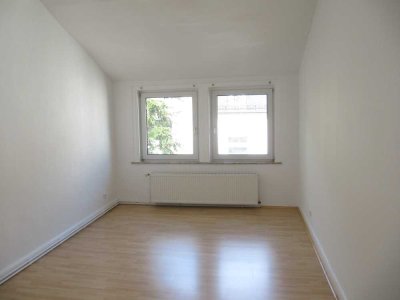 Schicke 2-Zimmer Dachgeschosswohnung in Wiesbaden Nordost