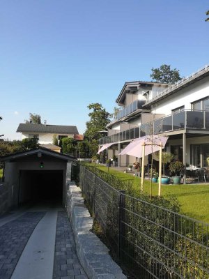 KfW 40+ Haus: 5 Zimmer-OG/DG-Wohnung mit großen Balkonen in Bruckmühl