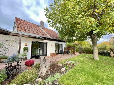 Ihre Kapitalanlage-  Einfamilienhaus mit großem Traumgarten auf Erbpachtgrundstück