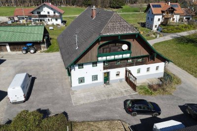 Charmantes Bauernhaus mit 700 m² Grund nähe Mattsee