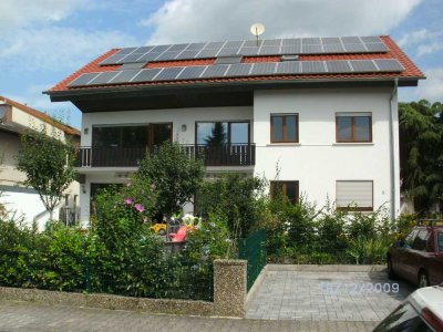 Helle 4-Zimmer Wohnung mit Balkon und Stellplatz in Lorsch