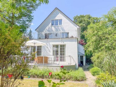 Großzügiges Zweifamilienhaus mit zusätzlichem Baufenster in Hamburg-Rahlstedt