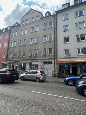 Au Isarnähe Gepflegter Altbau 2 Zimmer + Wohnküche + Balkon WG geeignet