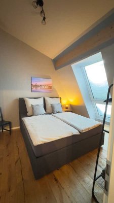 Luxuriöse 3‑Zimmer Dachgeschosswohnung in Hamburg-Bramfeld