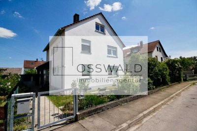 Charmantes Zweifamilienhaus mit Dachgeschossausbau – vielseitig nutzbar und mit großem Garten
