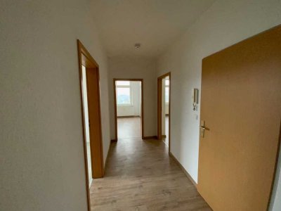 2 RWE mit Küche und Balkon