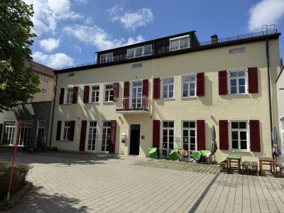 Mitten im Leben und perfekt für WG's -4 Zi Whg im Innenhof! Bis 30.09.2031