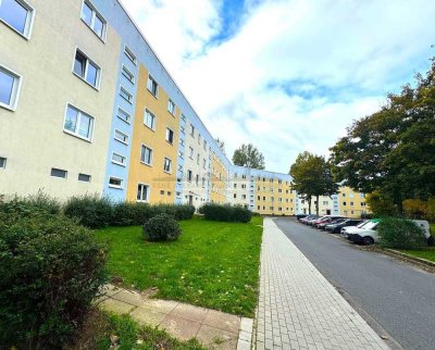Renovierte 4-Zimmer Wohnung in sanierter, ruhiger Wohnanlage, kinderfreundlich, mit großem Balkon!