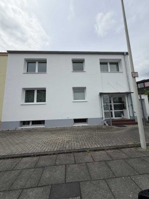 Schöne Ruhige Wohnung mit 3 Zimmern und Balkon in Bonn