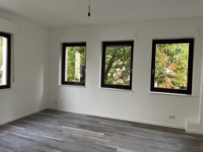 3-Zimmer-Wohnung im Altbau , Erstbezug nach Umbau in Obertshausen