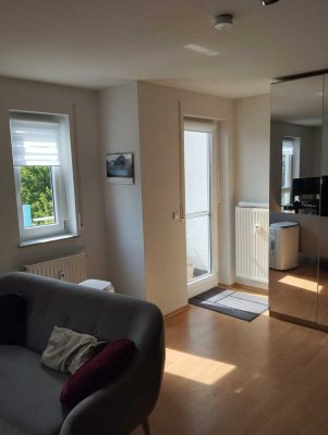 Vollständig renovierte 1,5-Raum-Wohnung mit Balkon und EBK in Laupheim-88471