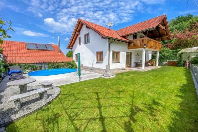 Exklusivität trifft Wohnen! Bezugsfertiges Einfamilienhaus in Landau/Isar-Thalham