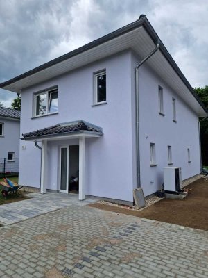 Tolles 5-Zimmer-Einfamilienhaus mit luxuriöser Innenausstattung in Stahnsdorf