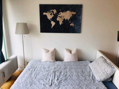 Sanierte 1-Zimmer-Wohnung mit Balkon und Einbauküche in München