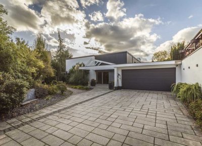 WOW *Paul & Partner* SCHLAGEN SIE ZU ! IHR DESIGNHAUS MIT CHARAKTER UND CHARME IN MEERBUSCH!