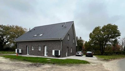 Neuwertige Doppelhaushälfte zu verkaufen Zentral in Aurich