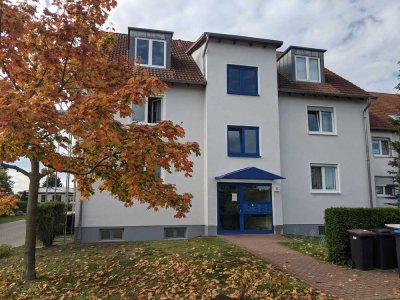 Helle, frisch renovierte 2-Zimmer-Dachgeschosswohnung mit Balkon in Coswig (Anhalt)