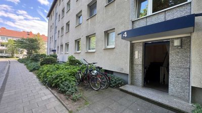 Ab sofort Frei ! Geräumige 3,5-Raum Wohnung mit Balkon zur Selbstnutzung im 1.OG ! Provisionsfrei!
