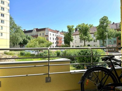 FREI: modernisierte, große 3-Zi-Whg. im Hochparterre | Bad + Gäste-WC + EBK + Balkon Reinickendorf