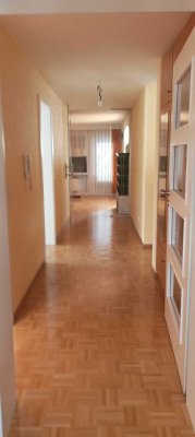 Vermieten in Oberrot, sonnige, helle  3,5-Zimmer DG-Wohnung in  einem 2.Familienhaus