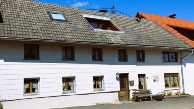 RESERVIERT - Historisches Reihenmittelhaus mit vielfältigen Nutzungsmöglichkeiten in Dorflage