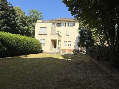 Historische Villa mit Blick auf den Schloßpark!